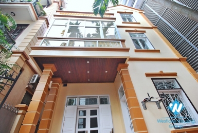 A private cozy house for rent in Tay Ho Street